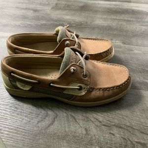 Women’s Sperry Boat Shoes 6.5